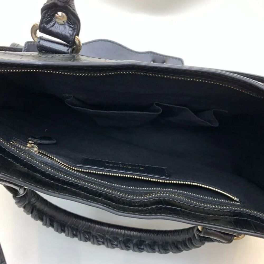 Balenciaga Women Pre-Loved Bag Very Good Condition - Picture 9 of 9